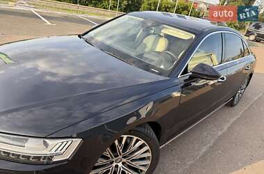 Седан Audi A8 2019 в 