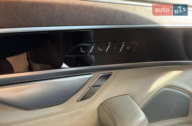 Седан Audi A8 2019 в 
