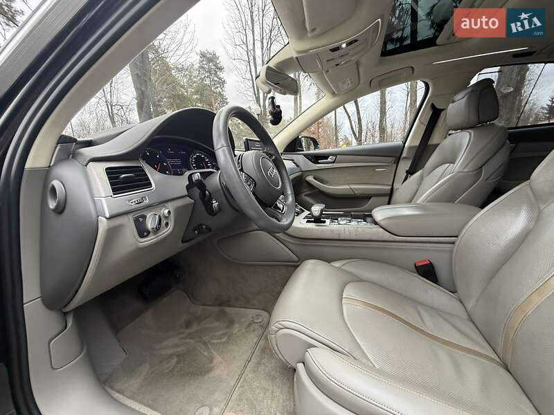 Седан Audi A8 2015 в Харькове