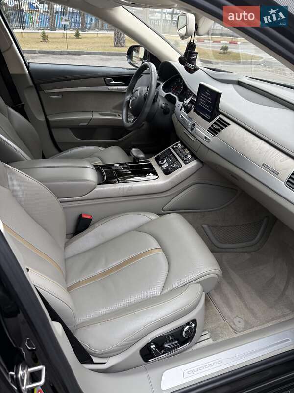Седан Audi A8 2015 в Харькове