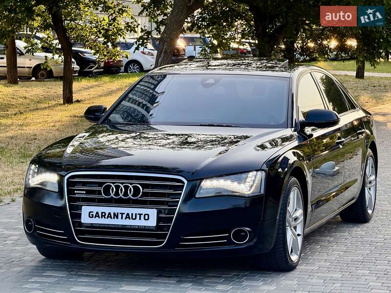 Седан Audi A8 2010 в Одесі