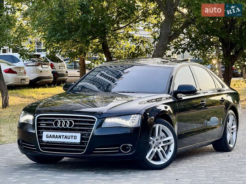 Седан Audi A8 2010 в Одесі