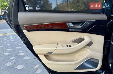 Седан Audi A8 2010 в 