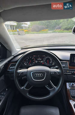 Седан Audi A8 2013 в 