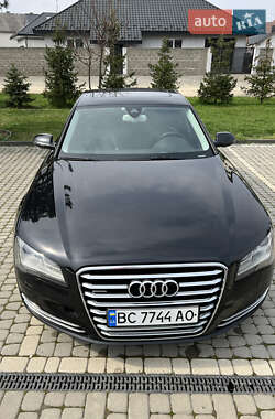 Седан Audi A8 2010 в Виноградове