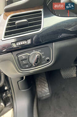 Седан Audi A8 2010 в 
