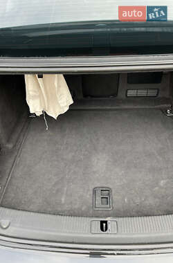 Седан Audi A8 2010 в 