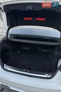Седан Audi A8 2012 в 