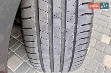 Седан Audi A8 2011 в 