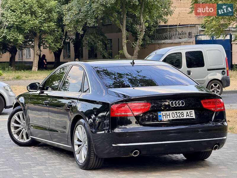 Седан Audi A8 2011 в Одессе