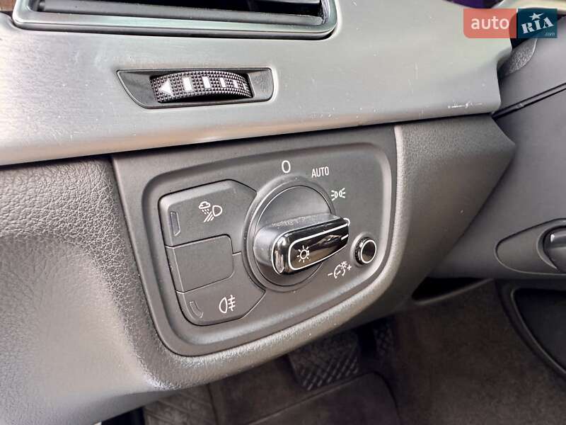 Седан Audi A8 2011 в Одессе
