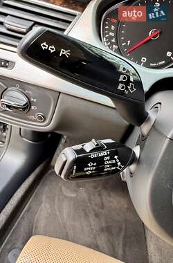 Седан Audi A8 2011 в 