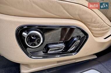 Седан Audi A8 2011 в 