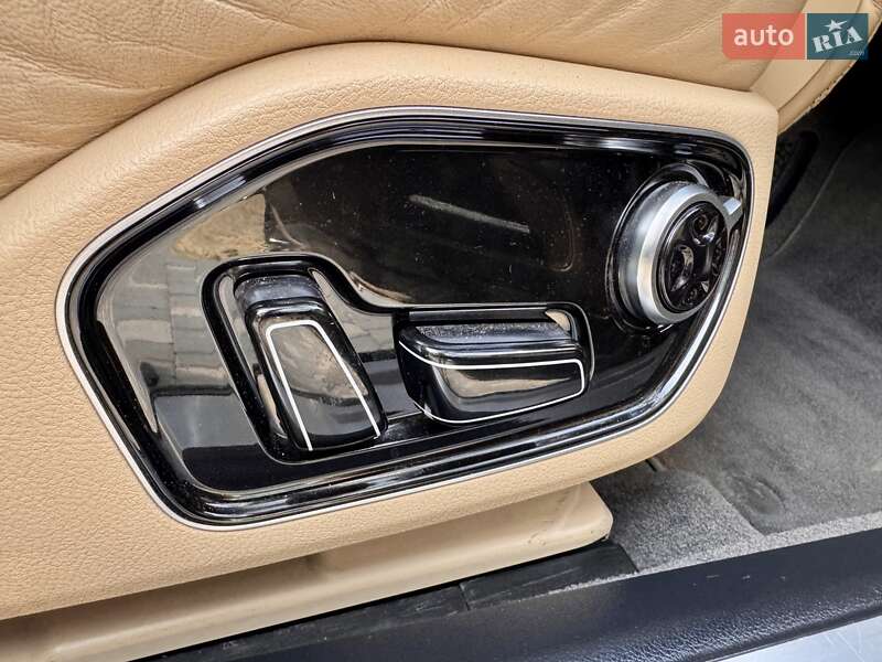 Седан Audi A8 2011 в Одессе