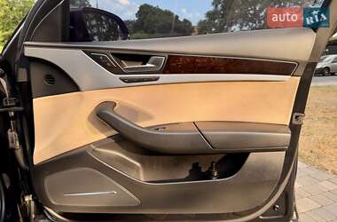 Седан Audi A8 2011 в 