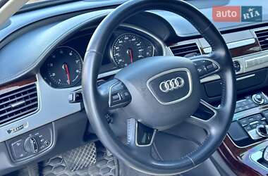 Седан Audi A8 2012 в 