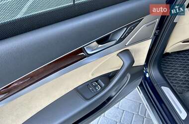 Седан Audi A8 2012 в 
