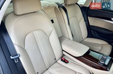 Седан Audi A8 2012 в 