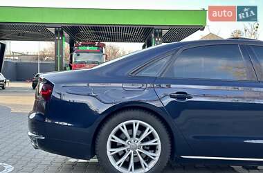 Седан Audi A8 2012 в 