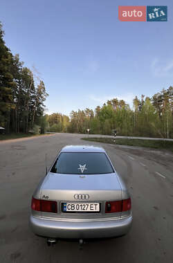 Седан Audi A8 2001 в 