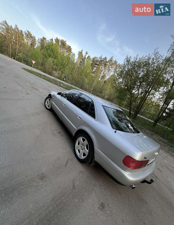 Седан Audi A8 2001 в Борзні