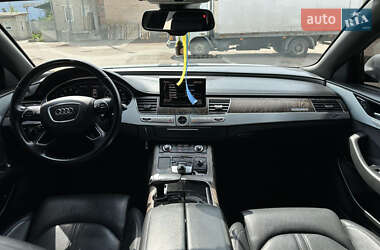 Седан Audi A8 2015 в 