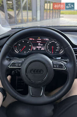 Седан Audi A8 2011 в 