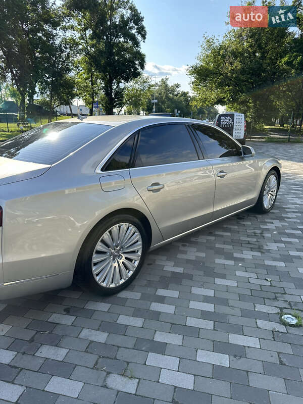 Седан Audi A8 2014 в Киеве