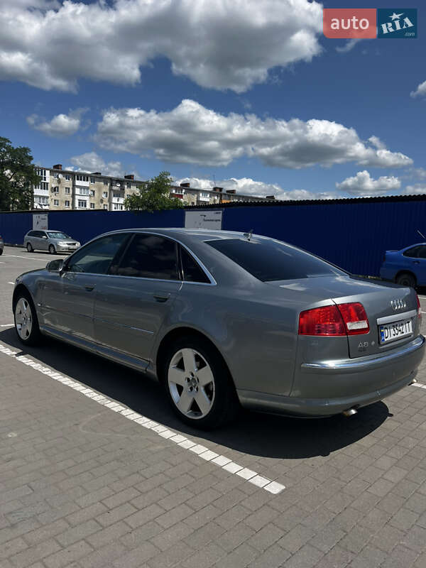 Седан Audi A8 2006 в Калуше
