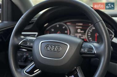 Седан Audi A8 2017 в 