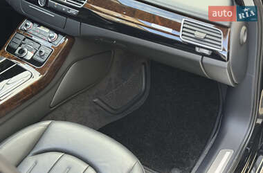 Седан Audi A8 2017 в 