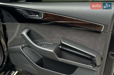 Седан Audi A8 2017 в 