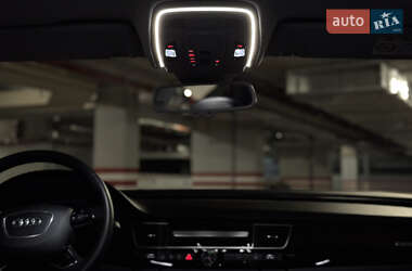 Седан Audi A8 2017 в 