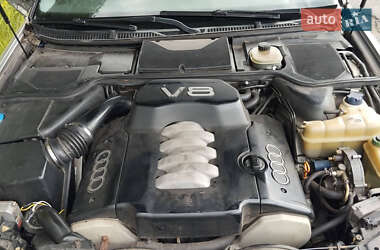 Седан Audi A8 1995 в 