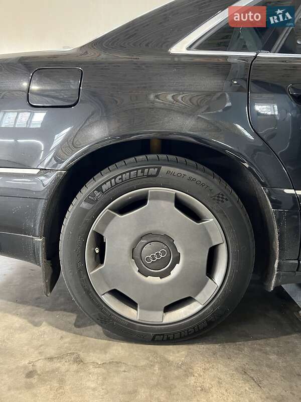 Седан Audi A8 2001 в Одесі
