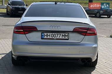Седан Audi A8 2015 в 