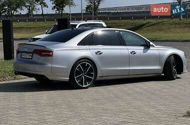Седан Audi A8 2015 в 