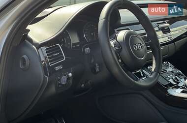 Седан Audi A8 2015 в 
