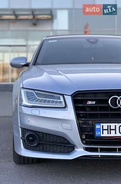 Седан Audi A8 2015 в 