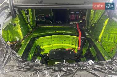 Седан Audi A8 2015 в 