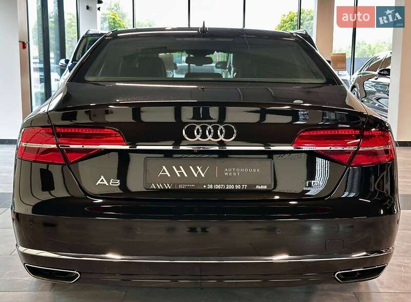 Седан Audi A8 2013 в Львове