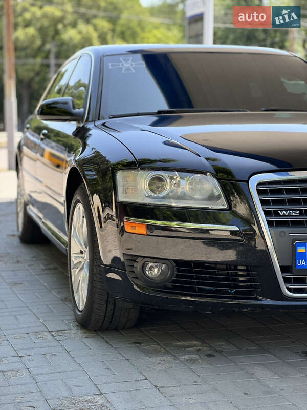 Седан Audi A8 2005 в Днепре