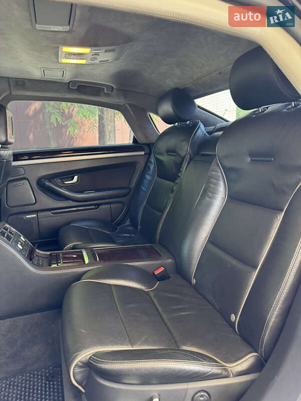 Седан Audi A8 2005 в Днепре