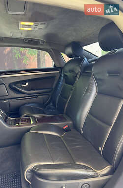Седан Audi A8 2005 в 