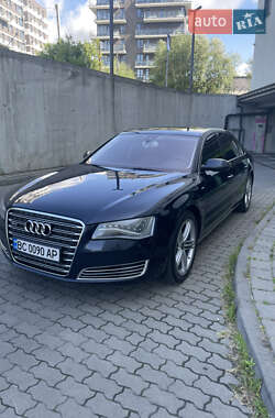 Седан Audi A8 2012 в 