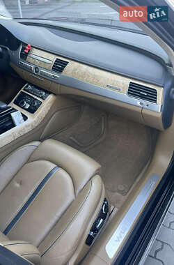 Седан Audi A8 2012 в 