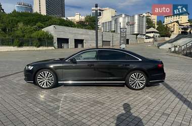 Седан Audi A8 2021 в 
