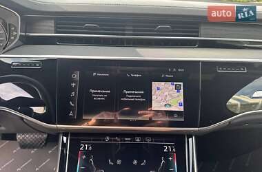 Седан Audi A8 2021 в 