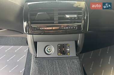 Седан Audi A8 2021 в 