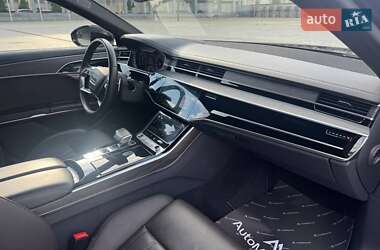 Седан Audi A8 2021 в 